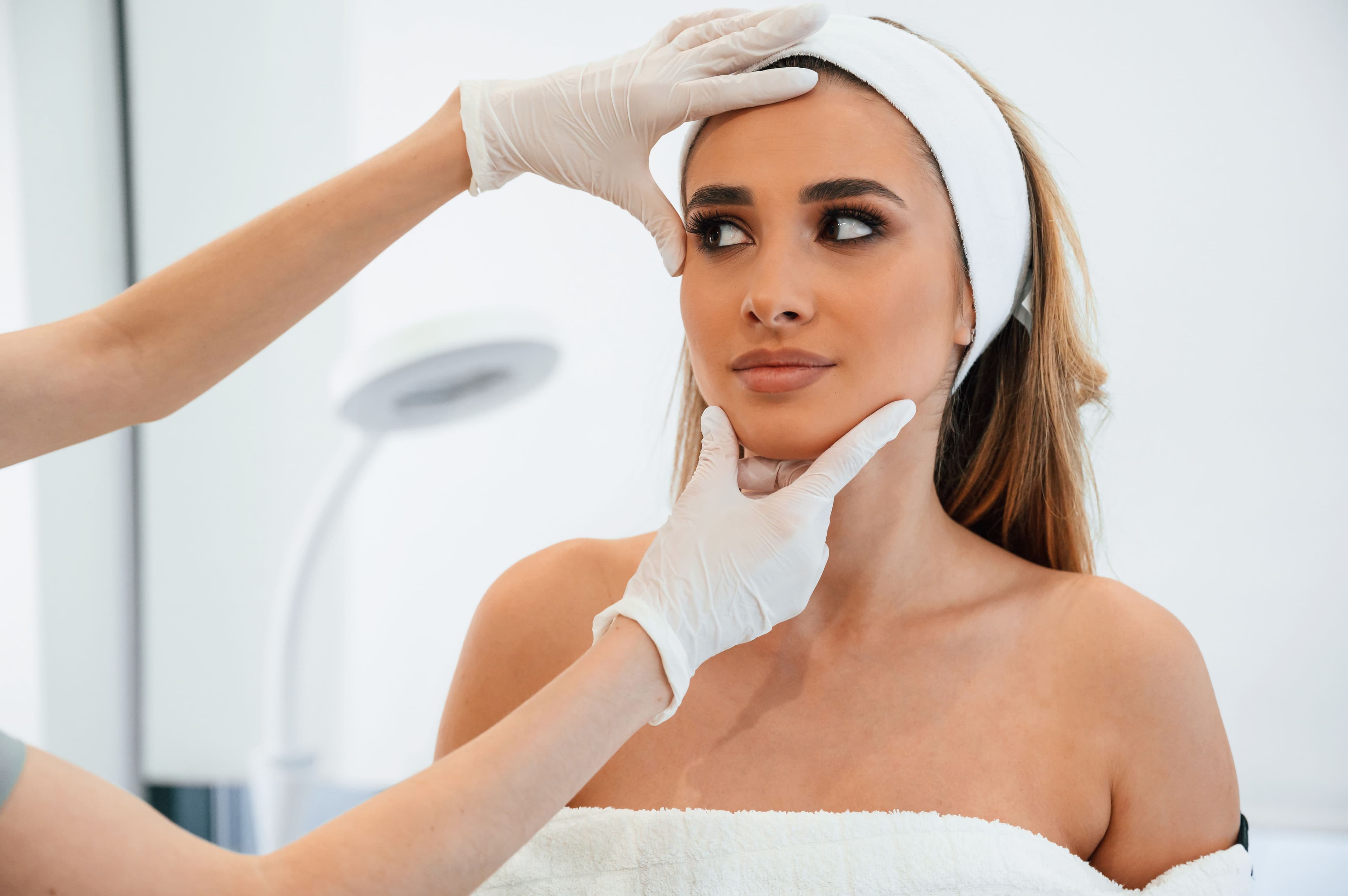 Reversing the Signs of Aging: The Vampire Facelift® bigger image