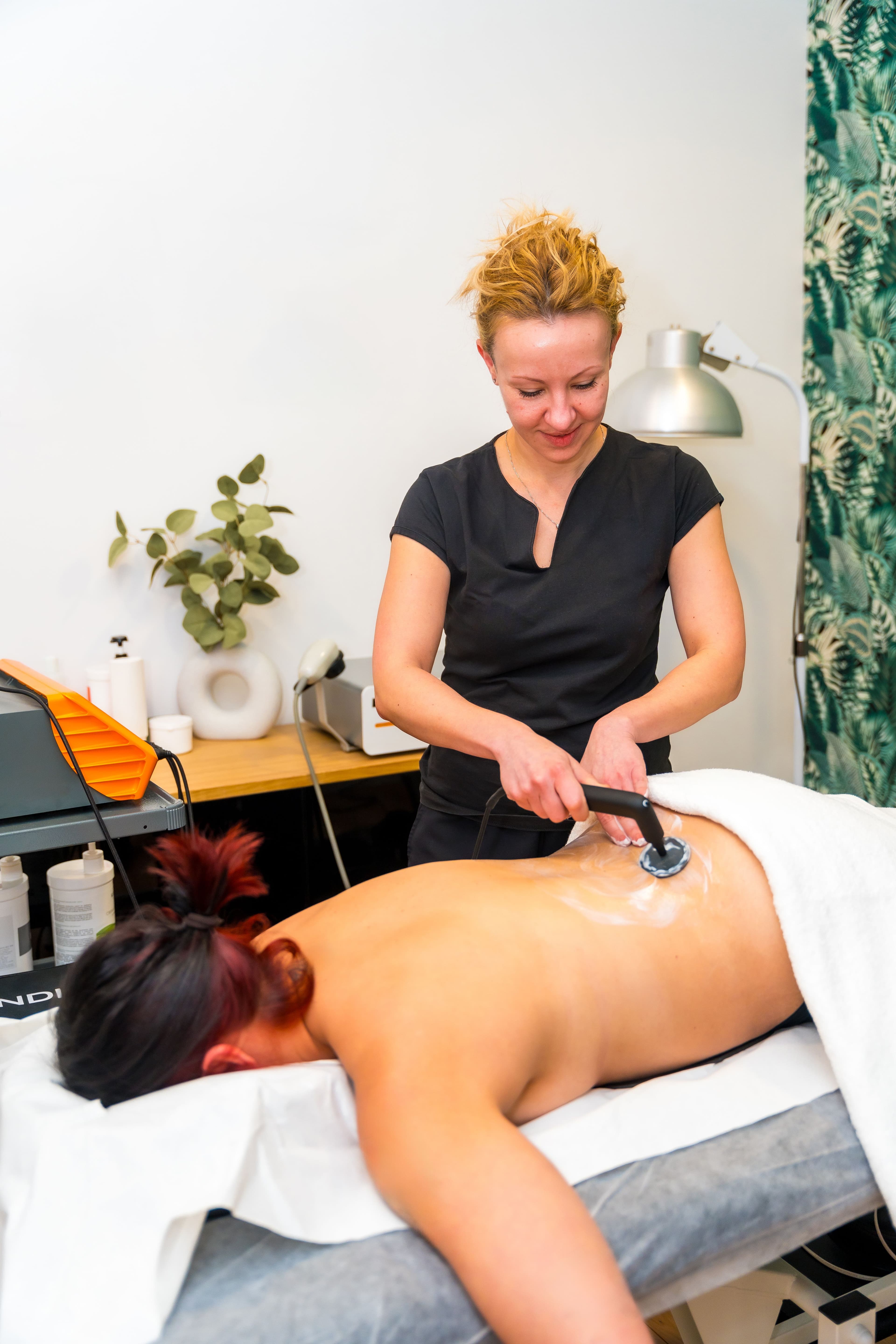 Why Men Choose Back Laser Hair Removal? bigger image