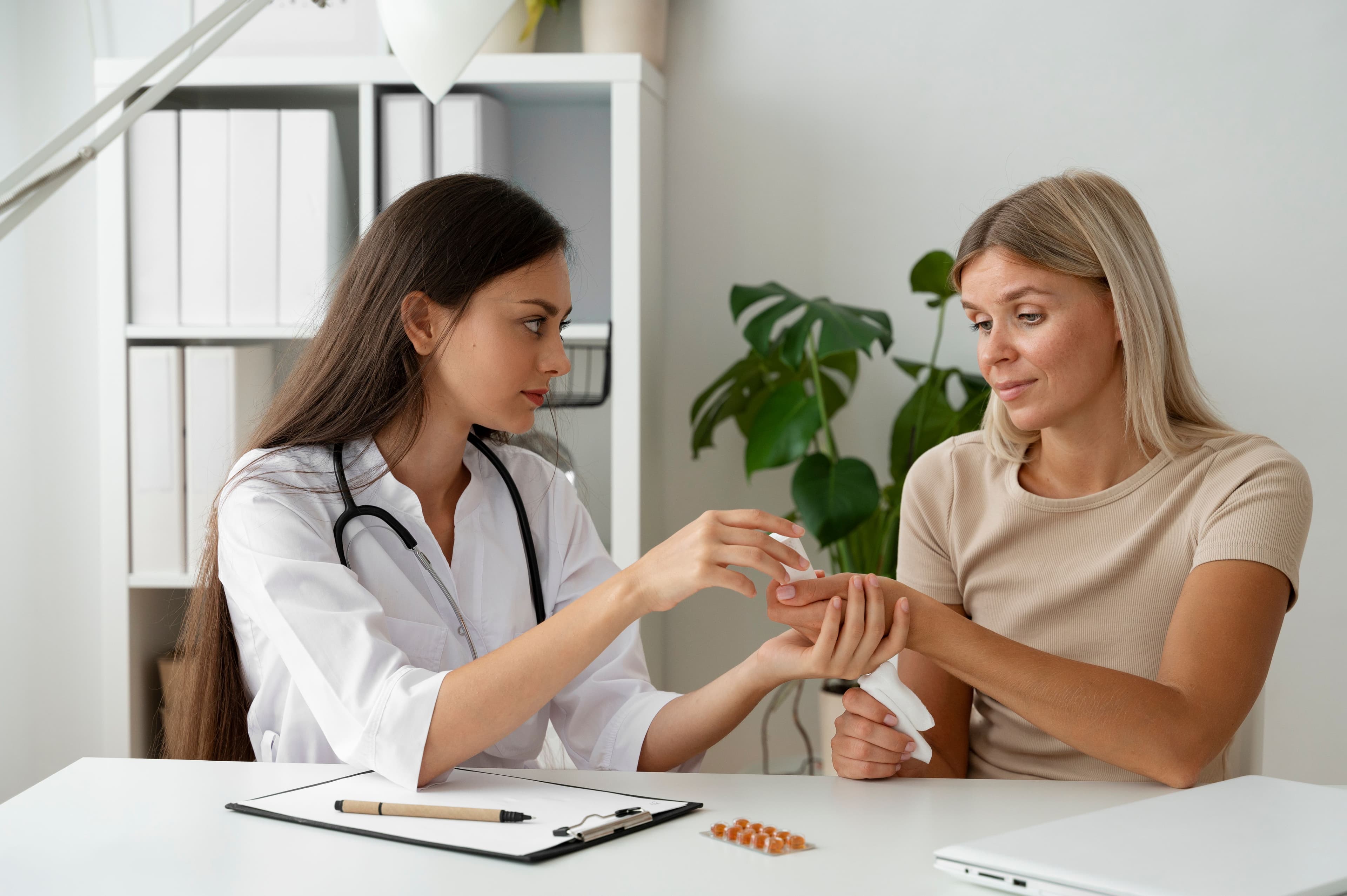 What is Hormone Therapy for Women? bigger image