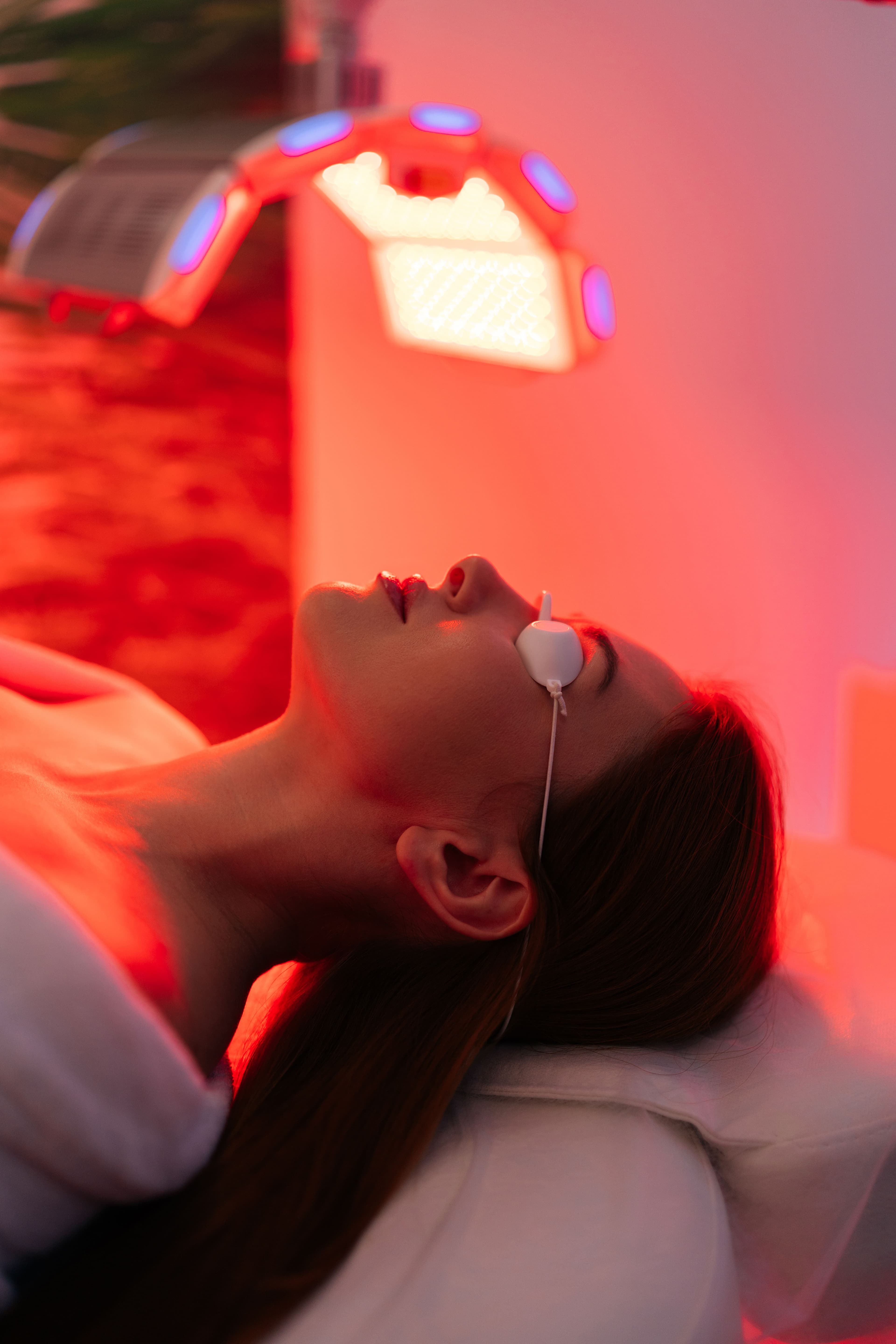 How LED Light Therapy Works bigger image
